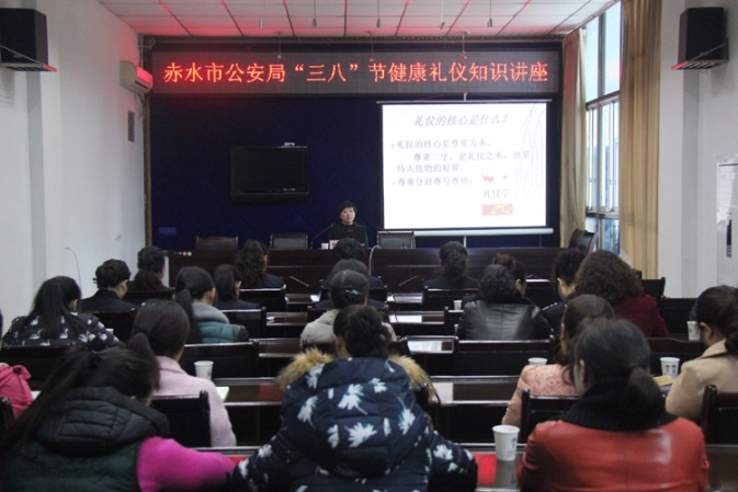 曾泽霞1.jpg