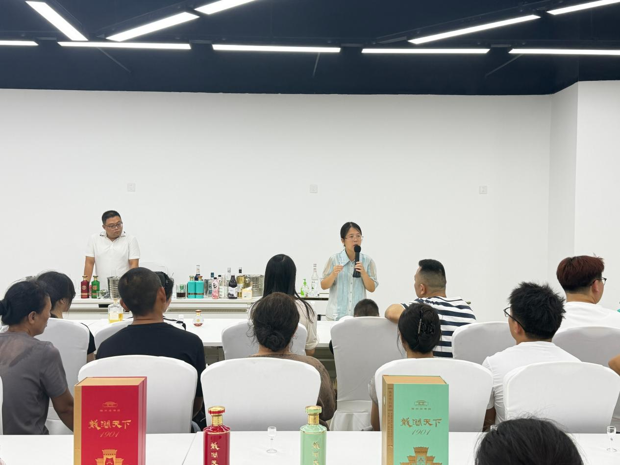 9EE15
